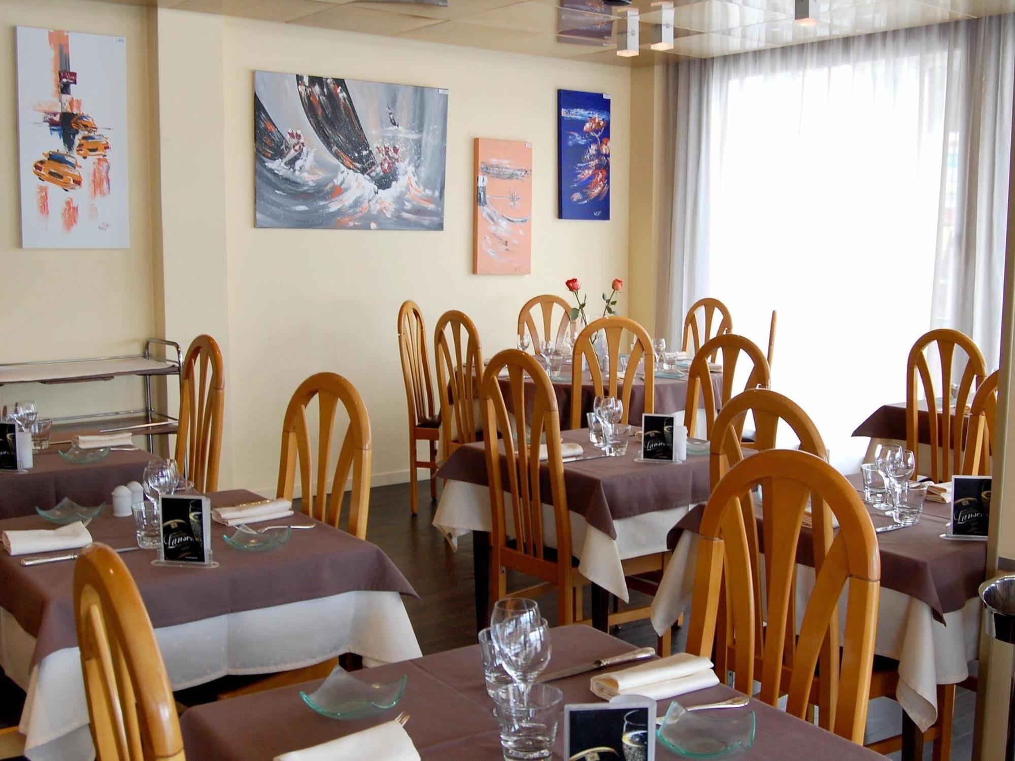 Logis Hotel & Restaurant - Le Normandie Caudebec-en-Caux Ngoại thất bức ảnh